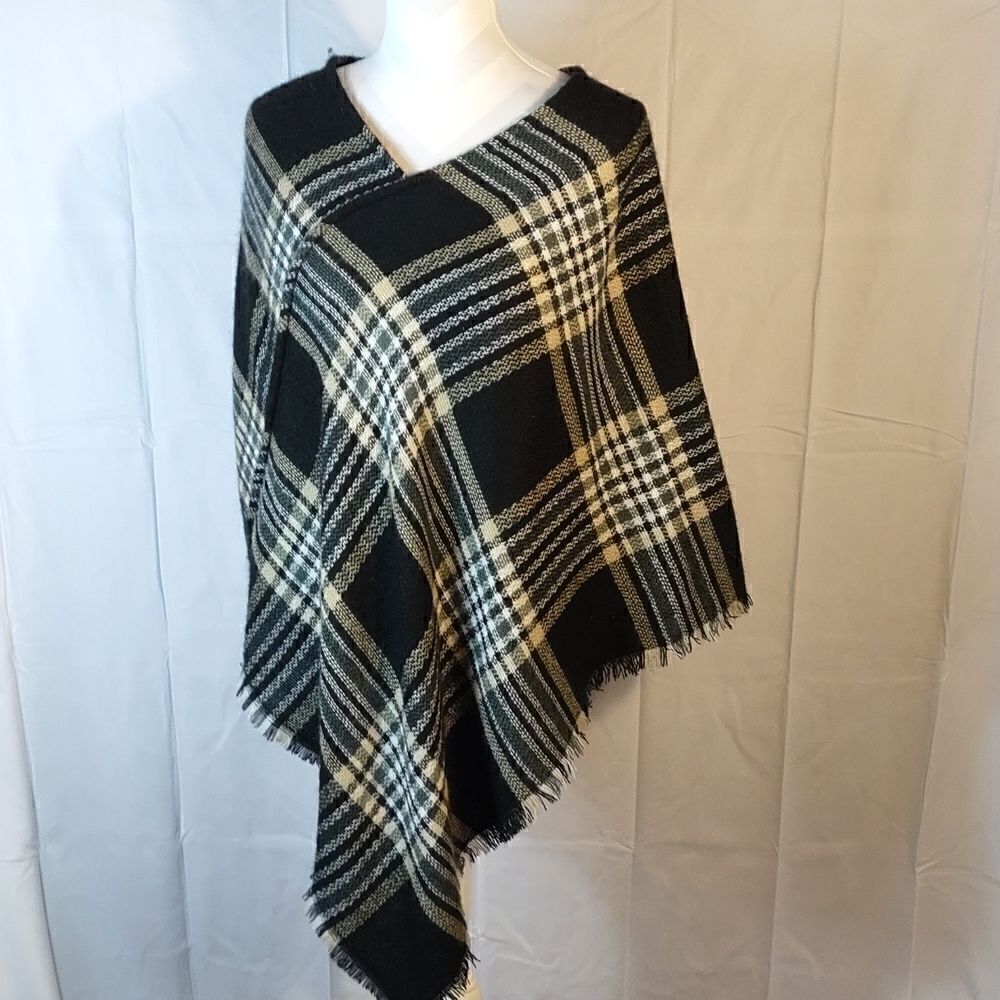 Black & White Plaid Women's Poncho